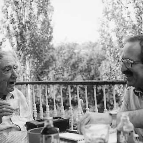 Francisco Solano entrevistando al pintor en su chalet de Torrelodones en 1990.