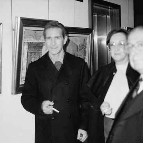 Con Antonio Gala en la exposición celebrada en la sede madrileña de la Caja de Ahorros de Córdoba en 1984.