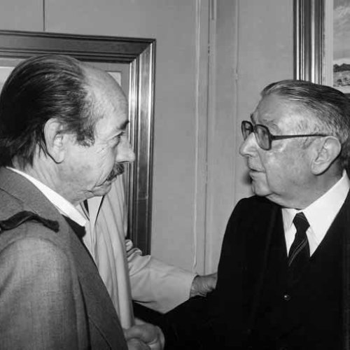Con Francisco Aguilera Amate, en la inauguración de su exposición en la Galería Ansorena, Madrid, 1987.